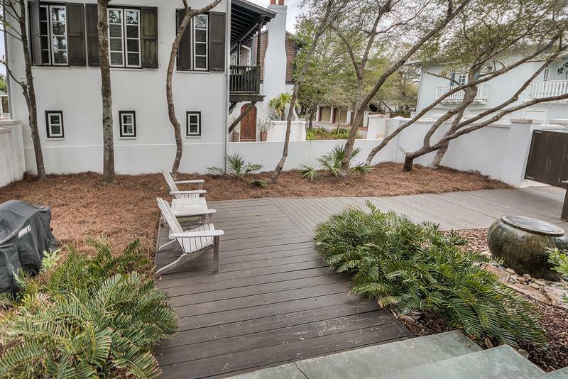 Apartment Upscale Rosemary By Redawning *